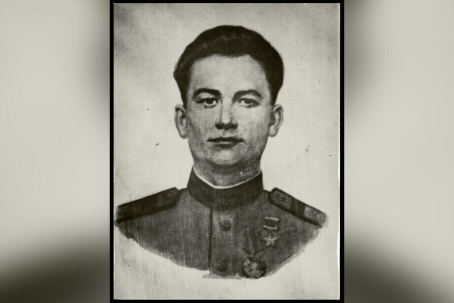   Усманов Джурахан, участник Великой Отечественной войны, помощник командира взвода 237-го стрелкового полка 69-й Краснознамённой Севской стрелковой дивизии 65-й армии Центрального фронта. Герой Советского Союза. На момент присвоения звания Героя — старший сержант, впоследствии — гвардии лейтенант