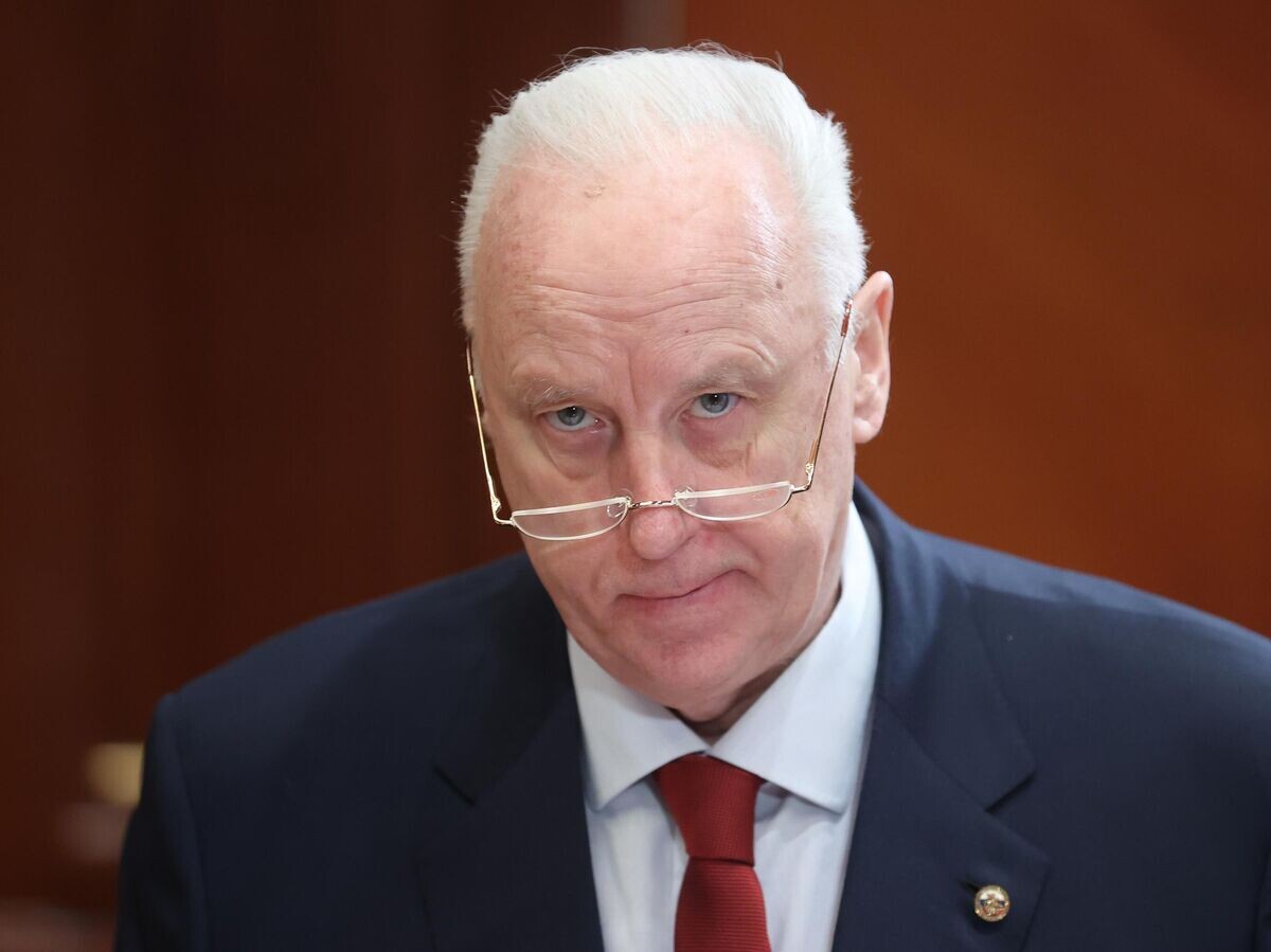    Зампред Совбеза РФ Д. Медведев провел совещание по вопросам доукомплектования Вооруженных сил РФ контрактниками© РИА Новости . Екатерина Штукина