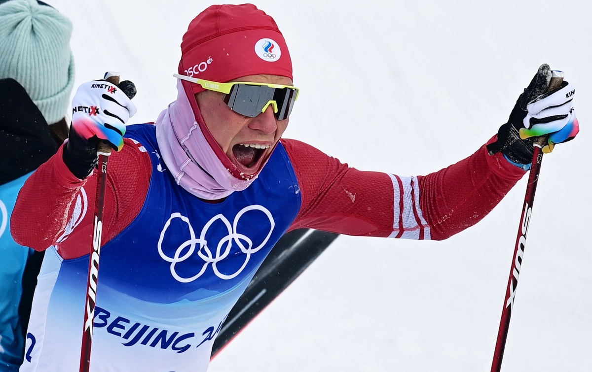 Александр Большунов