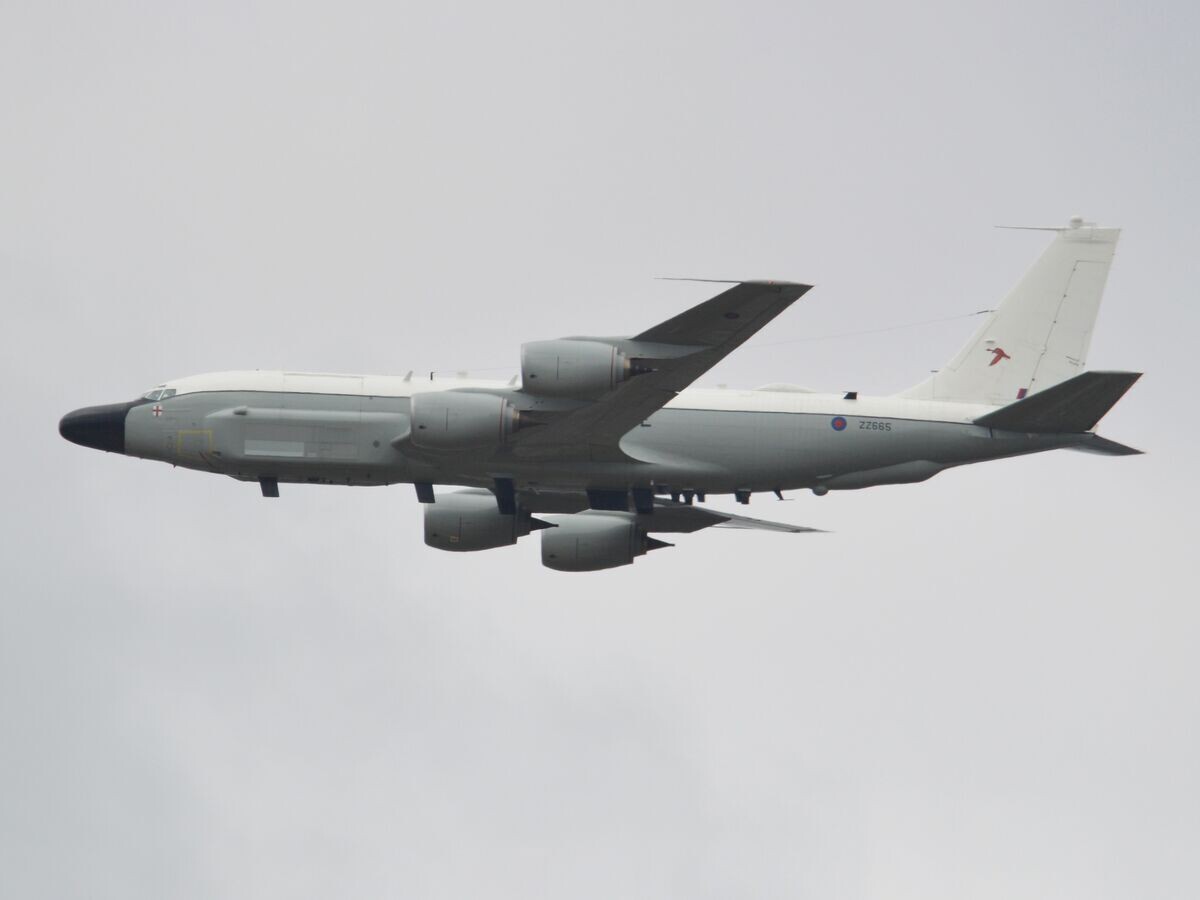    Самолет-разведчик RC-135W Rivet Joint Королевских ВВС Великобритании с бортовым номером ZZ665 | CC BY 2.0 / Alan Wilson / Boeing Airseeker ZZ665