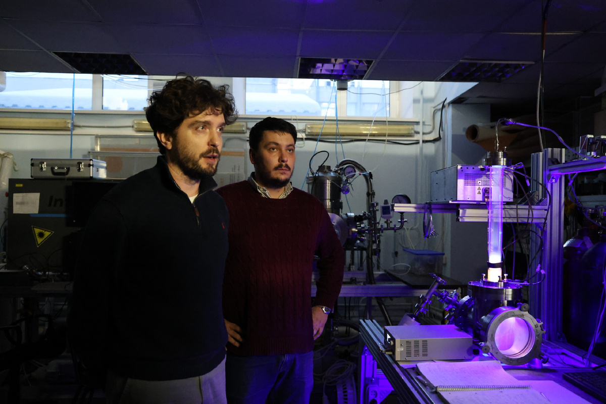 Михаил является старшим научным сотрудником отдела физики плазмы