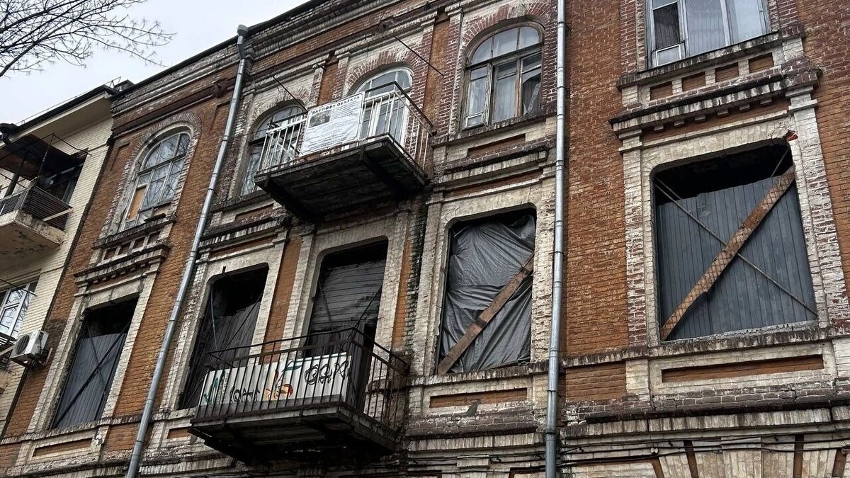    Внесенный в перечень ОКН дом в Ростове-на-Дону остался без крыши   rostovgazeta.ru