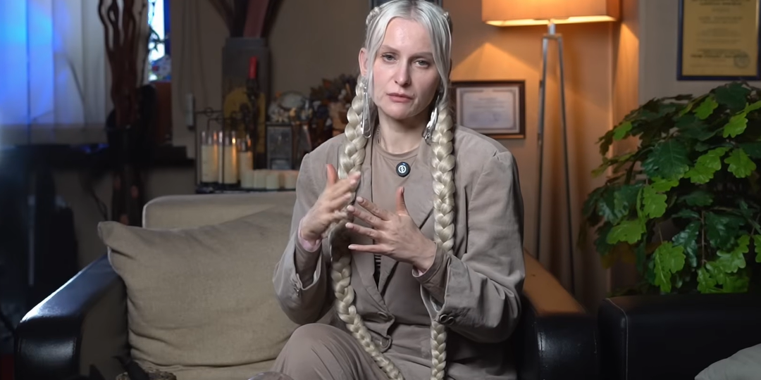 Иран, Эпштейн, Трамп: миром правят деньги и власть? Ясновидящая назвала 1 деталь, которая способна помочь простым людям