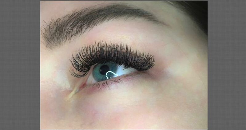 Анастасия пропала после процедуры наращивания волос