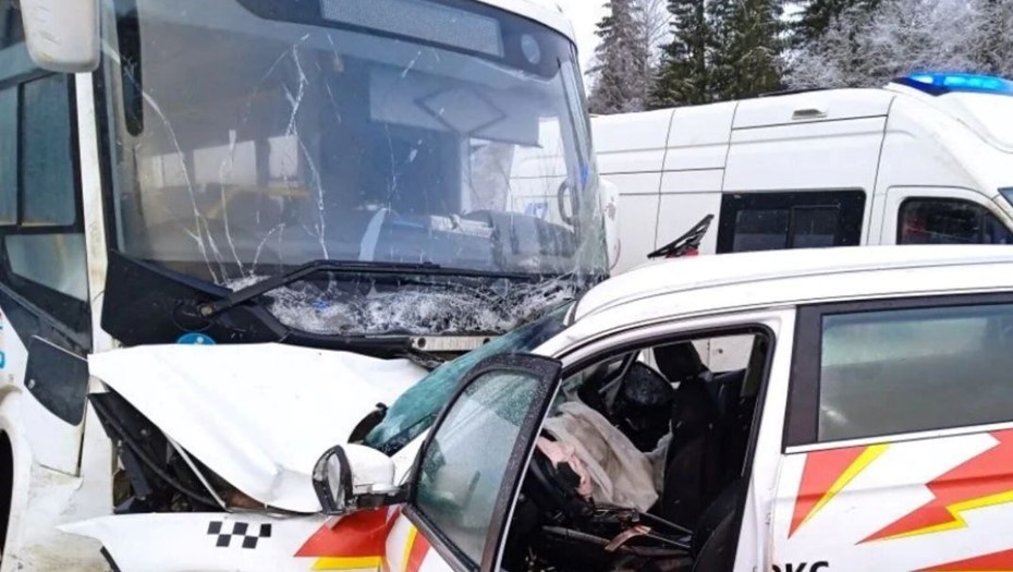    Пострадавшие в ДТП на трассе "Нарва" пассажиры автобуса получат компенсации Автор фото: Леноблпожспас