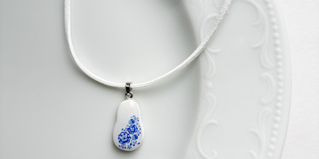 Эксклюзивный кулон "Матрешка Гжель"