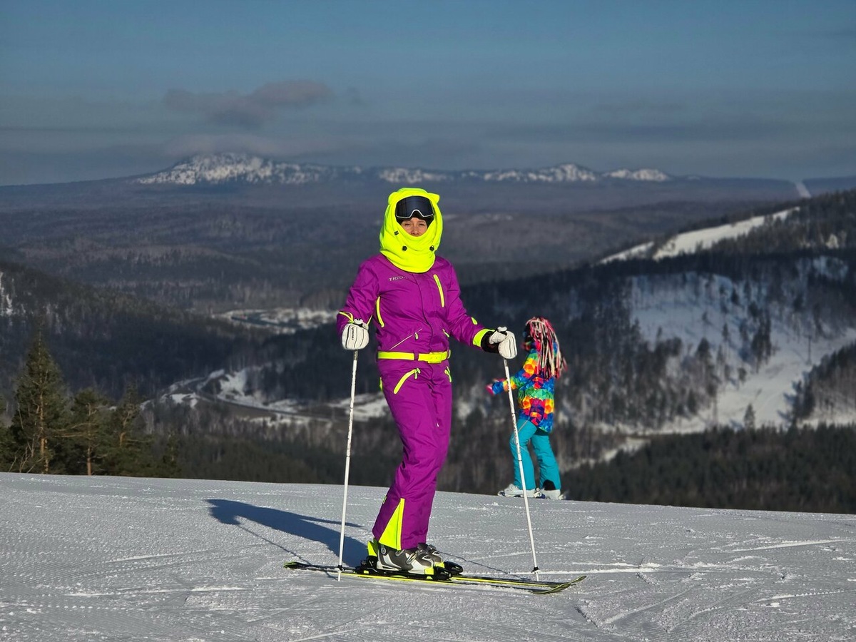 По соседству с прокатом можно взять уроки с инструктором. Часовое индивидуальное занятие стоит 4800  рублей, групповое занятие — 2400 рублей. Фото: Елена Ключникова / Яндекс Карты