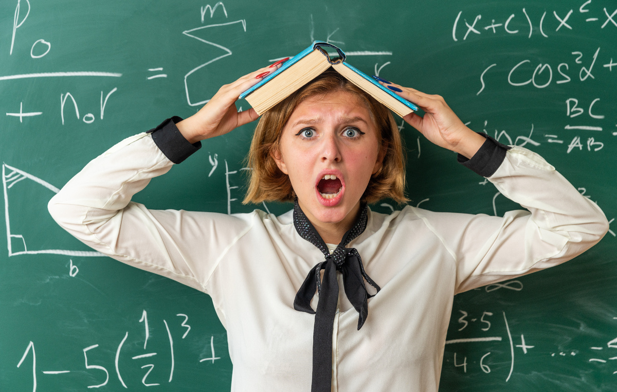 Есть фразы, которые заставляют любого математика сначала нервно дернуться, потом закатить глаза, а после — уйти в закат, бормоча что-то про «священных коров» и «порванные шаблоны». Это не просто ошибки — это удары по самому больному.