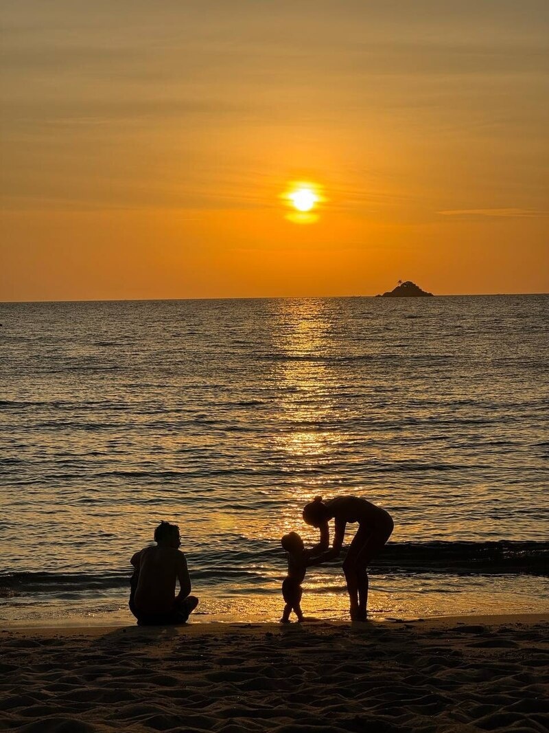     Виктория и Александр Петровы с сыном Федором