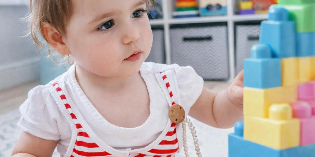 «Молодец» - фраза, которая тихо ломает детей. Вот что говорить вместо неё