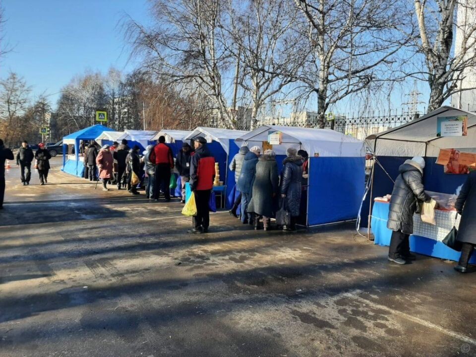    Продовольственная ярмарка в Барнауле. Источник: barnaul.org