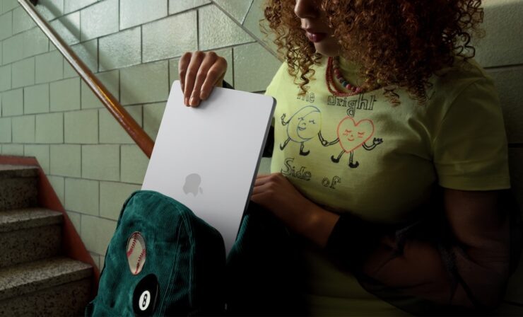    Легкий макбук стал мощнее. Изображение: Apple