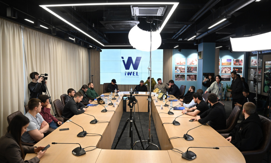    На пресс-конференции в КП было объявлено о смене собственника UF. Фото: ИВан Макеев, "Комсомольская правда"