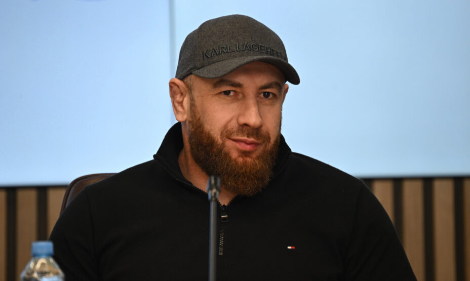    Новый владелец UF Асхаб Джарбаев рассказал о планах развития бойцовского клуба. Фото: Иван Макеев, КП