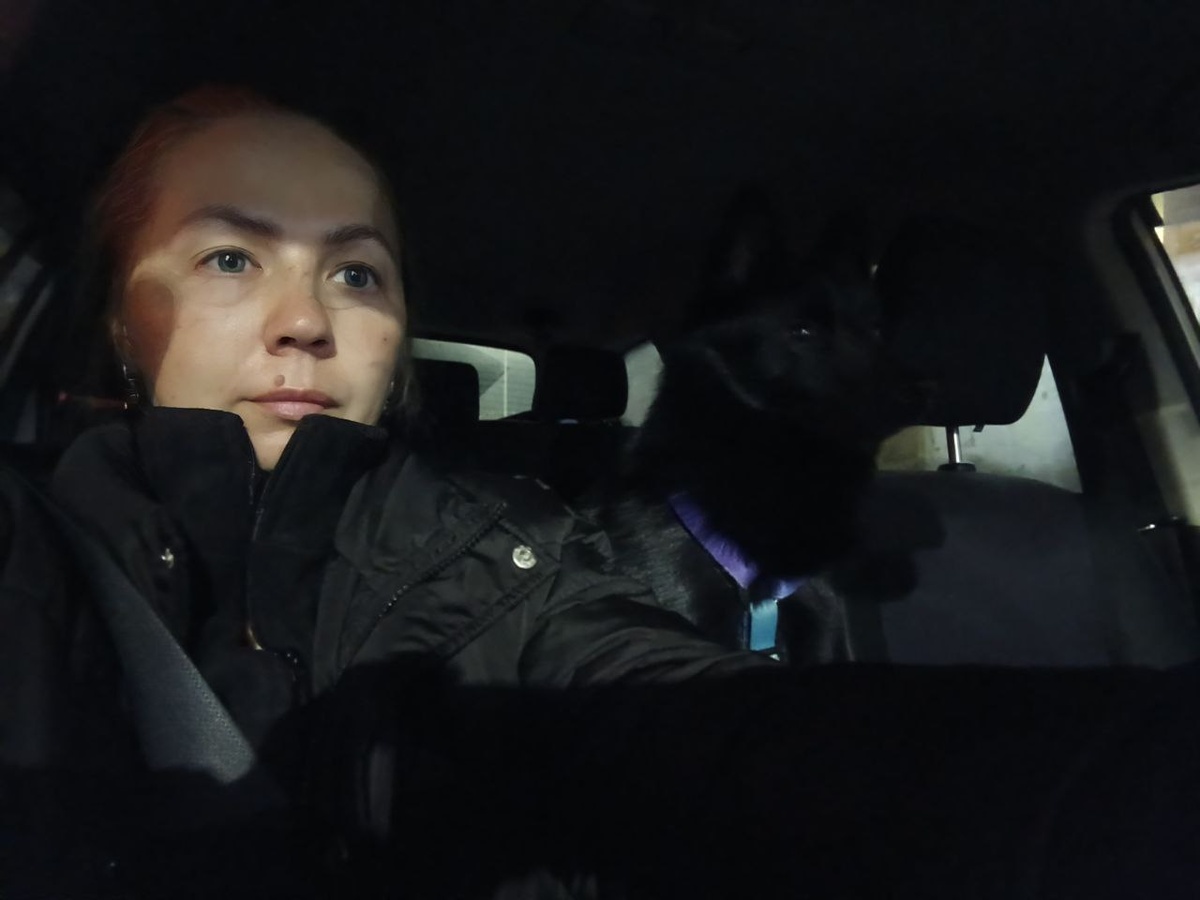 Если приглядеться, то на фото есть черная собака