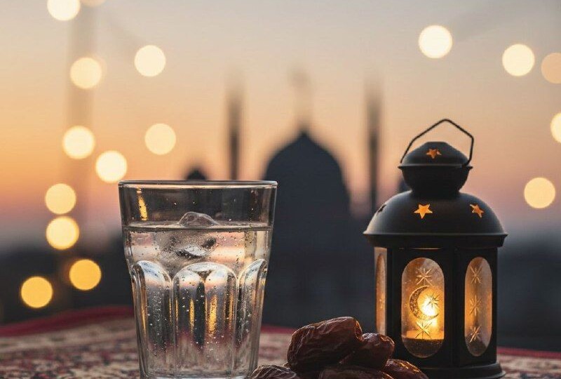 Почему в Рамадан нельзя пить воду: религиозные основы и практические рекомендации