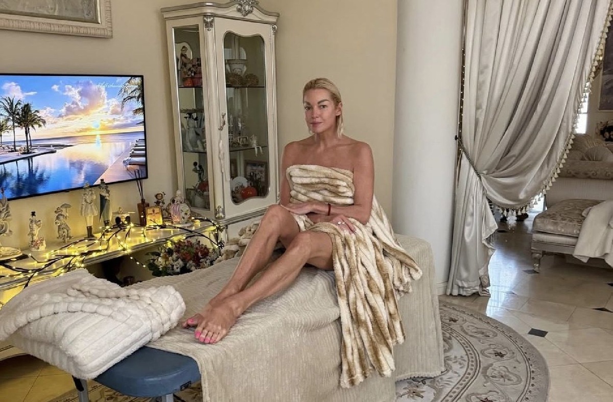    Анастасия Волочкова (Фото: Instagram* / @volochkova_art)