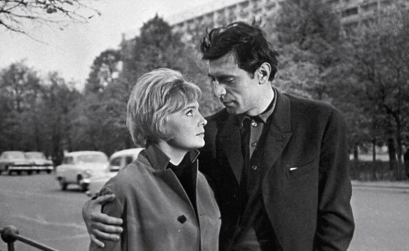    Кадр из культового фильма «Еще раз про любовь» (1967), принесшего Дорониной всенародную славу.