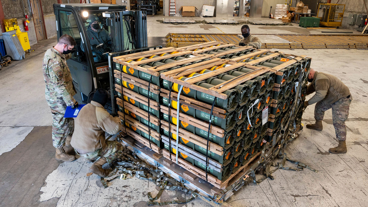    Поставка оружия для Украины США вооружая Украину АР