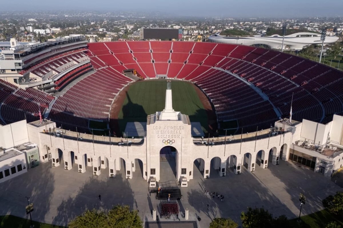    Для Зеленского такие площадки, как Олимпиада и Паралимпиада, нужны вовсе не для спорта.