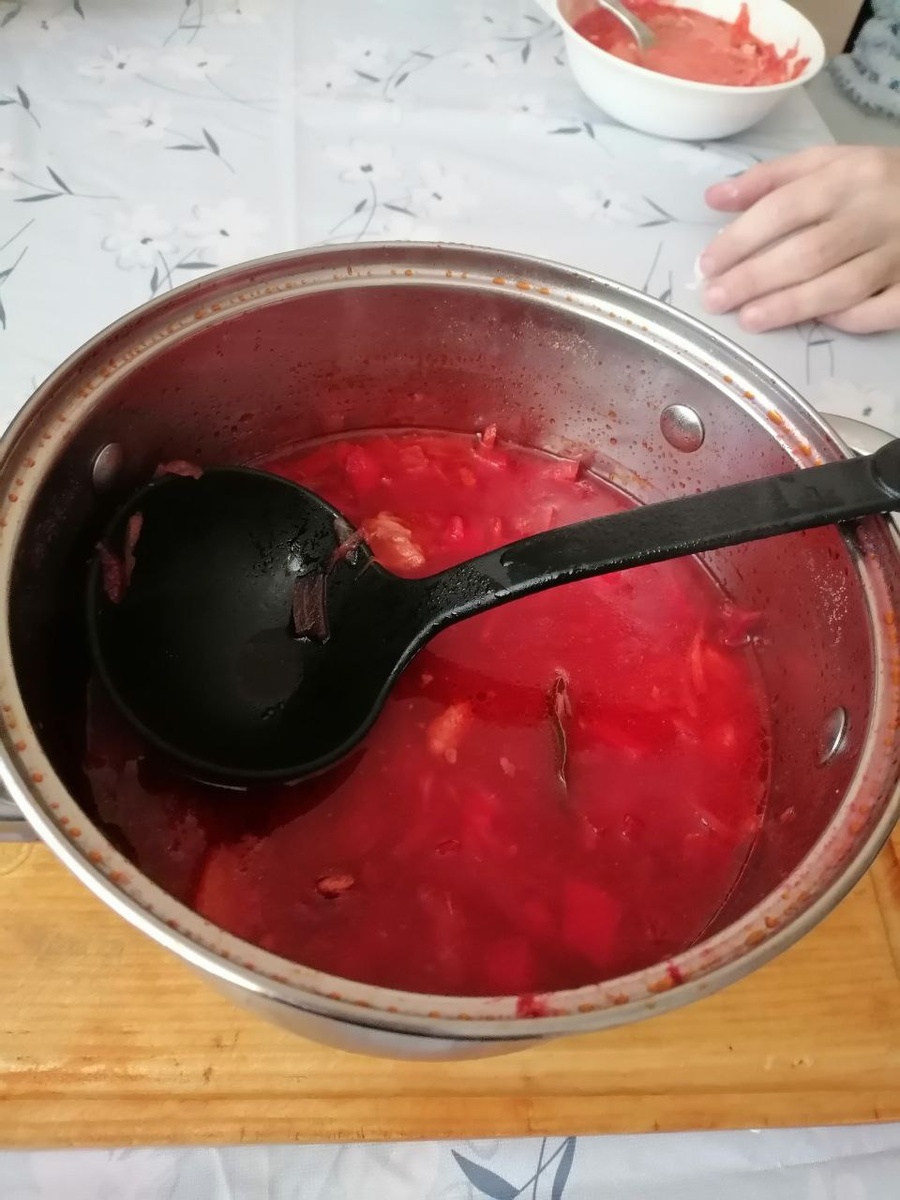 это уже остатки. была целая кастрюля. фото автора 