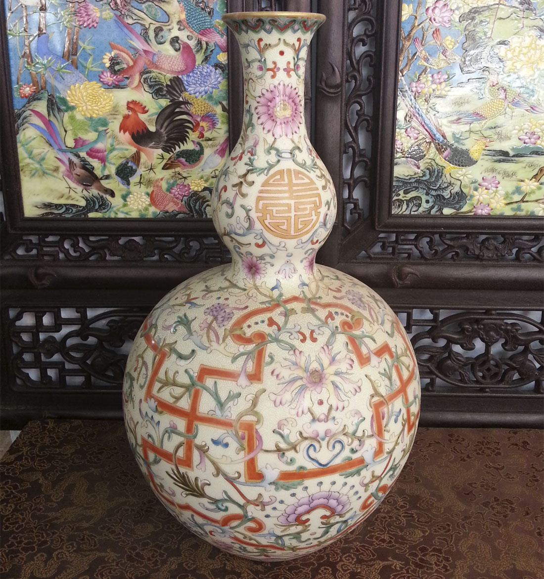 Китайская фарфоровая ваза "Благополучие и Долголетия"