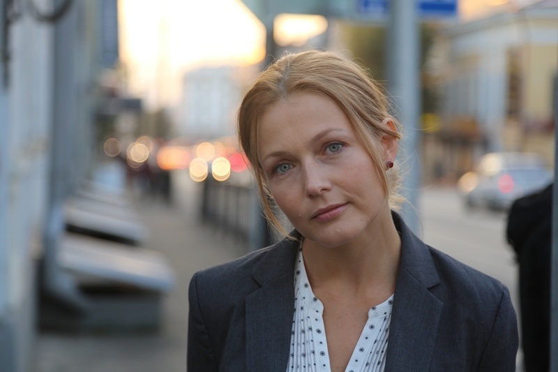    Артистка, покорившая сердца зрителей своей естественной красотой.