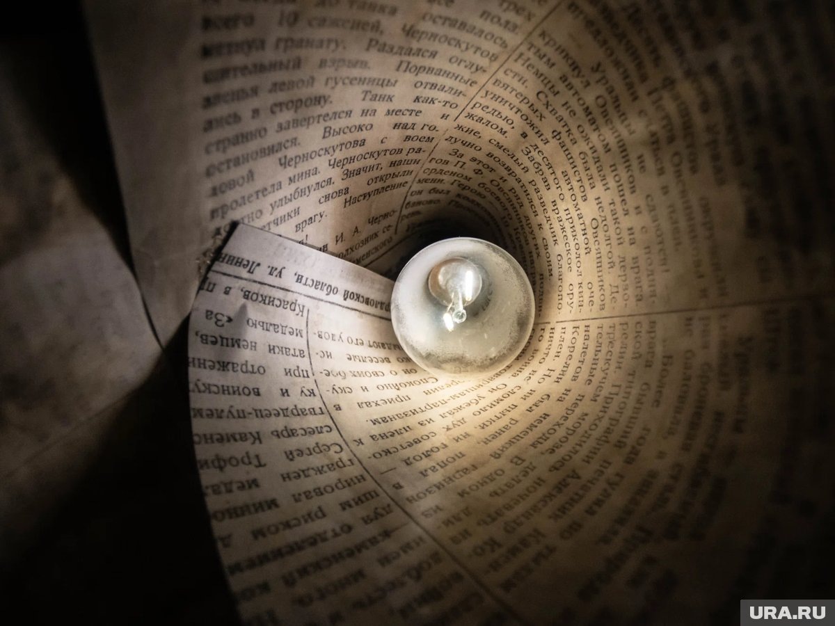    Захаров работал в газете «Вечерняя Москва»