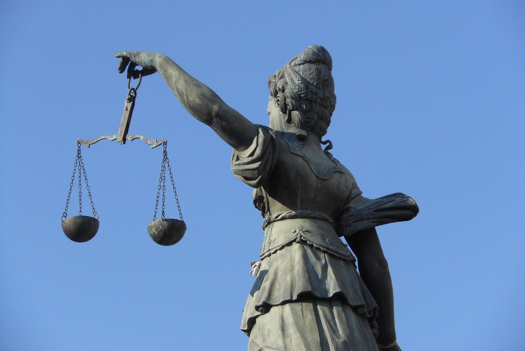     Европейский суд   
(cc) Michael Coghlan