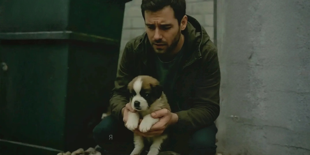 В мусорном баке Сергей нашел слабого щенка. А что произошло дальше поразило всех до глубины