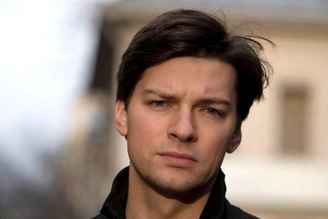 Актер Даниил Страхов