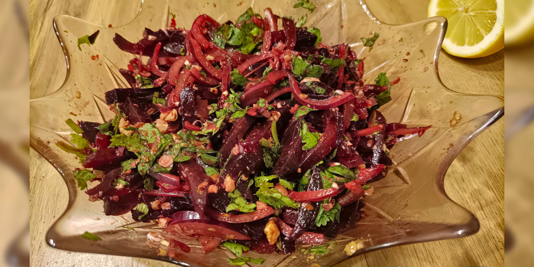 Нереально вкусный салат из свеклы по-грузински. Подписчики удивляют!