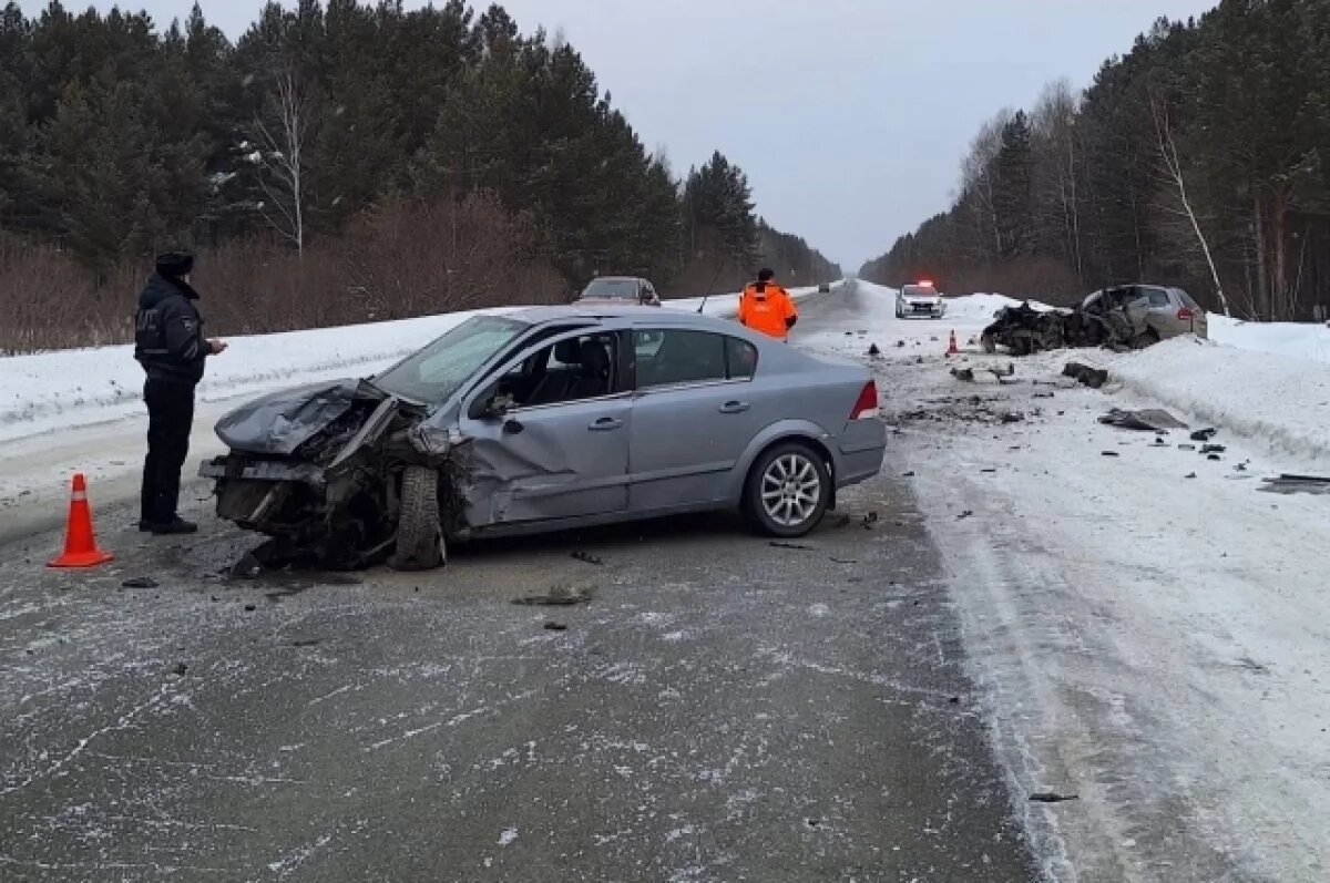    Под Алапаевском водитель уснул за рулём и выехал на встречную полосу