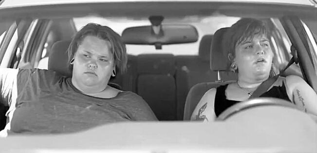 Утомленные солнцем и «старт-стопом» персонажи вирусного ролика Белого дома X/ Twitter