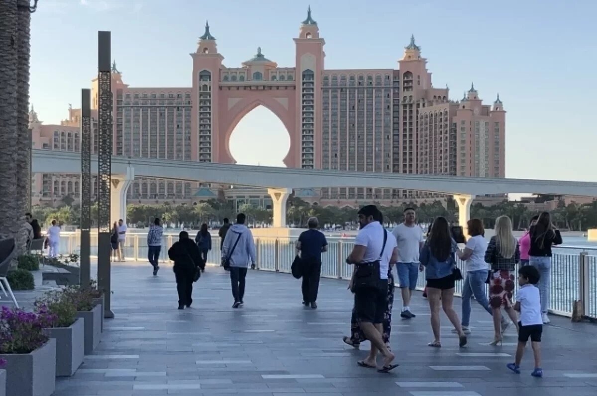    В Дубае и Абу-Даби прогремели взрывы