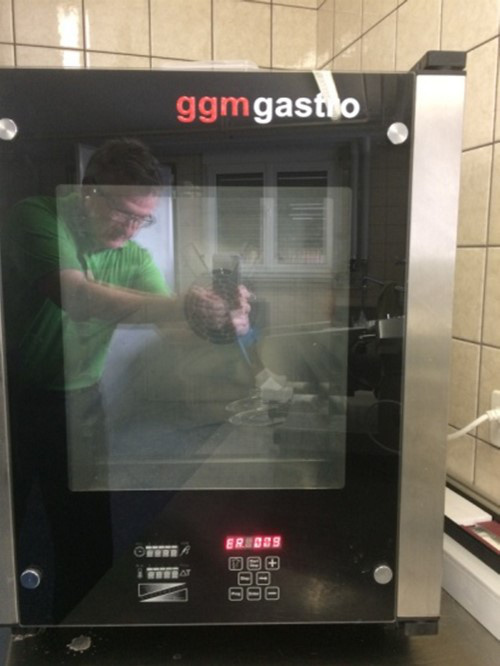 Пароконвектомат (пароварка) школьной столовой (Германия)