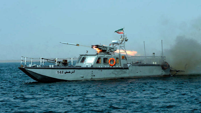     Иранский катер   
(сс) Mohammad Sadegh Heydari