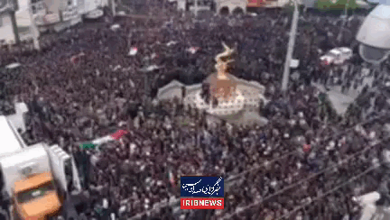    В Иране проходят похороны школьниц, погибших при ракетной атаке США и Израиля. Видео: IRIB News