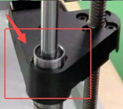 Смещение линейного подшипника оси Z