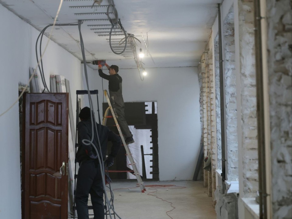    В Самаре продолжается ремонт школы №8, которая расположена на Заводском шоссе. Фото: https://t.me/ivan_noskov_samara