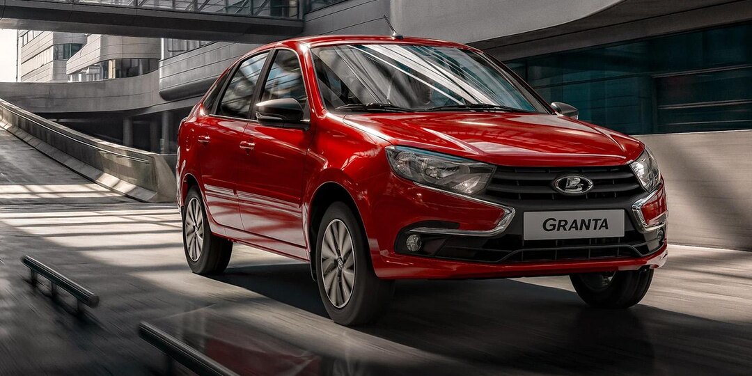 У лифтбека Lada Granta — новая комплектация. Она лишилась кондиционера