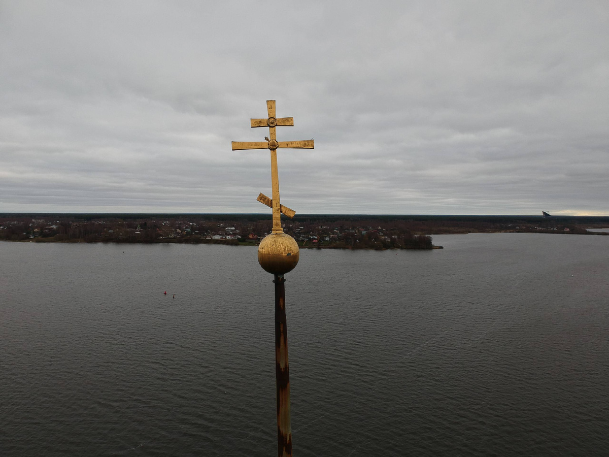 Крест на колокольне Николаевского собора, 2018 г.