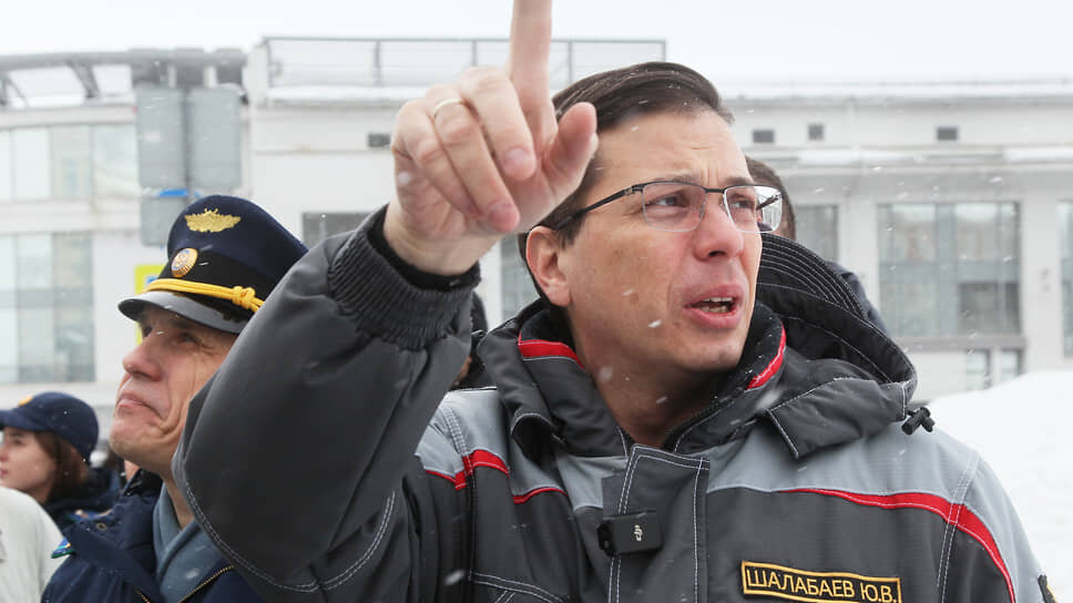 Из-за падения снега в Нижнем Новгороде расследуются уголовные дела.📷Фото: Роман Яровицын / Коммерсантъ