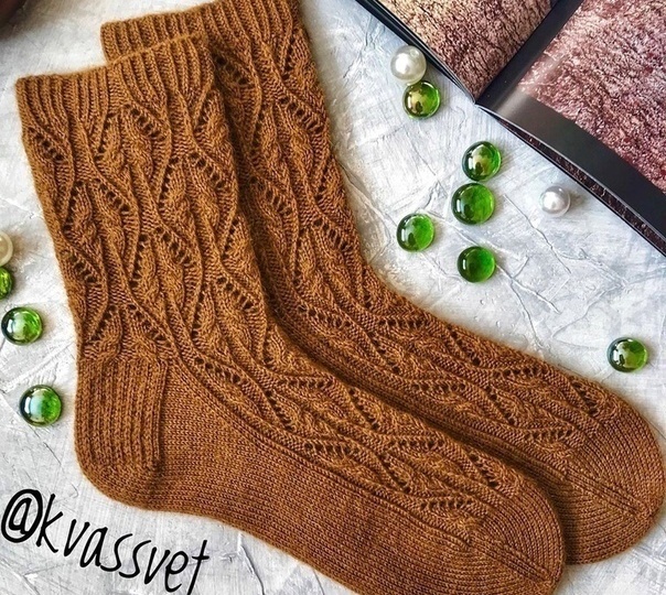 Уютные и красивые носочки спицами. 6 моделей с описанием