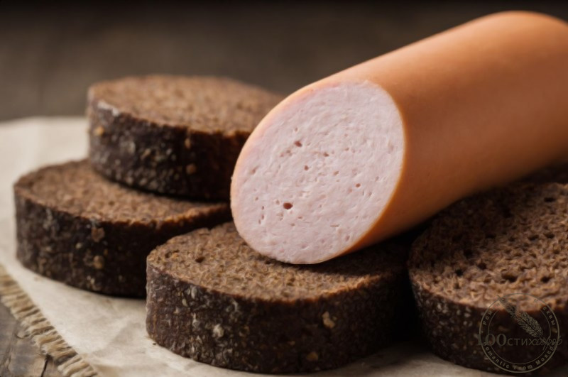 хлеб с колбасой