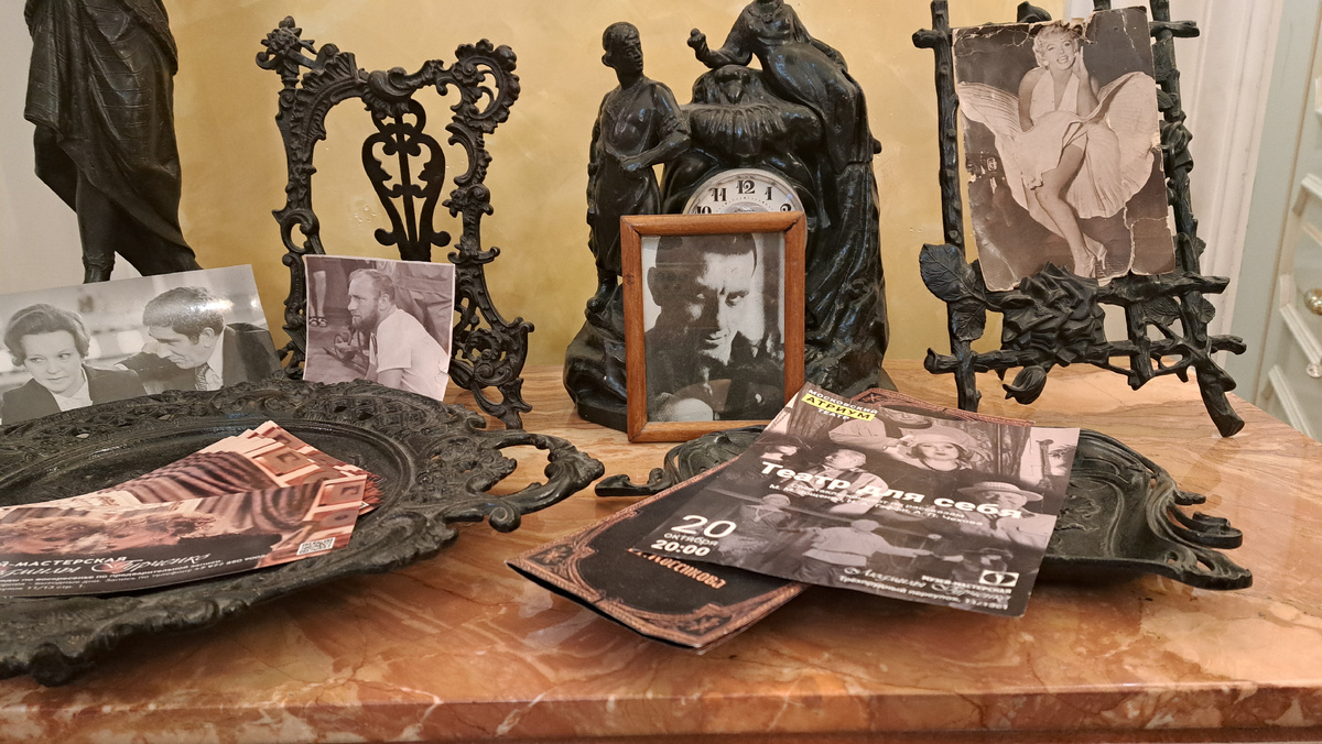 Комод в прихожей 