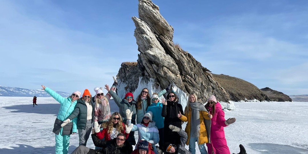 Куда поехать зимой в России 2025–2026: 10 лучших направлений для яркого отдыха