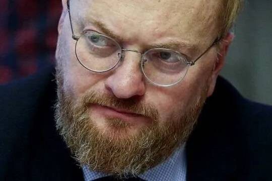    Милонов предложил отправлять на карантин эвакуированных из Дубая эскортниц (фото: Duma.gov.ru)