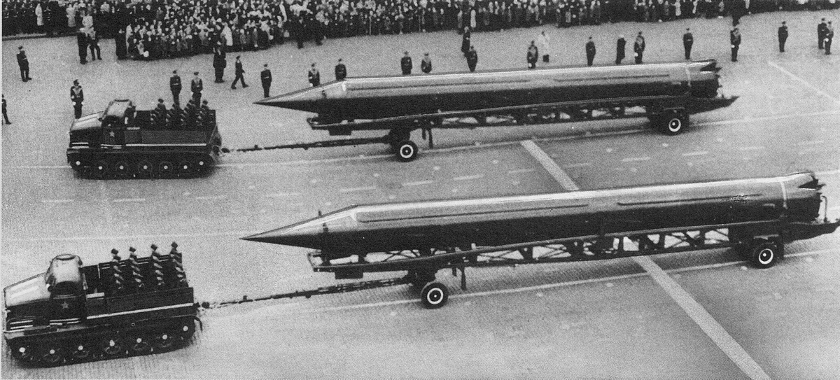 БРСД Р-12 на Красной площади