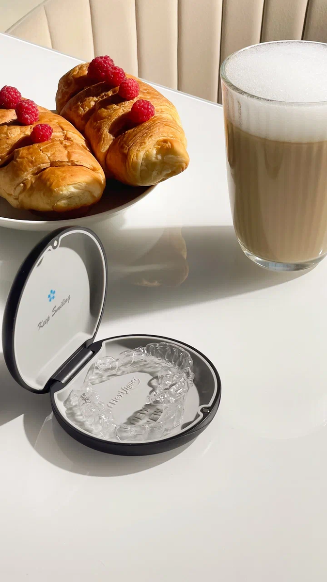 зубы ровные, но улыбка всё равно кривая. Почему так бывает?